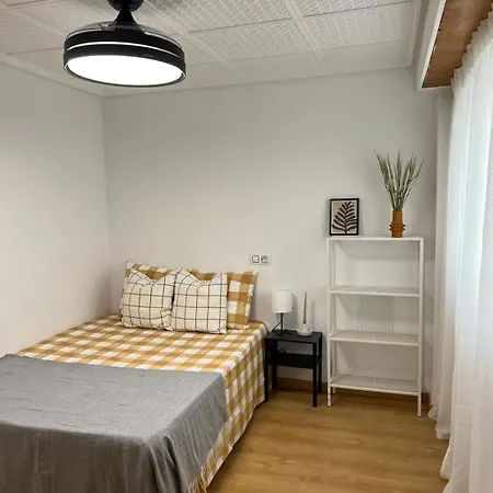 Urban Coliving Habitación en casa particular Alicante